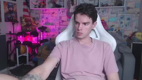 Snapshot of oxmikexo chatting on 2, 3, 2025 Mike online show from 2, 3, 2025