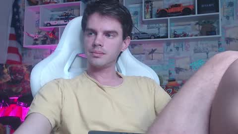 Snapshot of oxmikexo chatting on 5, 3, 2025 Mike online show from 5, 3, 2025