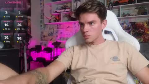 Snapshot of oxmikexo chatting on 3, 10, 2025 Mike online show from 3, 10, 2025