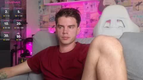 Snapshot of oxmikexo chatting on 31, 10, 2025 Mike online show from 31, 10, 2025