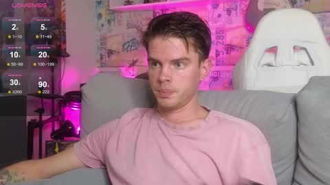 Snapshot of oxmikexo chatting on 10, 11, 2025 Mike online show from 10, 11, 2025