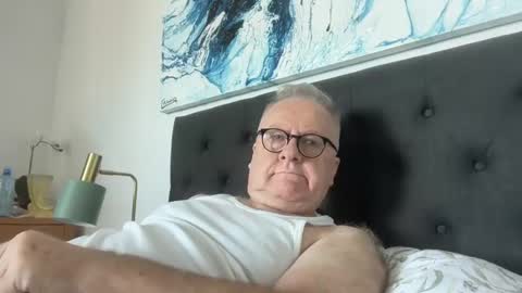 Snapshot of ozhairybearxxxx chatting on 7, 2, 2025 ozhairybearxxxx online show from 7, 2, 2025
