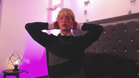 Snapshot of ozorio_dany chatting on 10, 9, 2025 Dany Ozorio online show from 10, 9, 2025