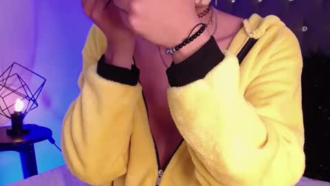 Snapshot of ozorio_dany chatting on 5, 10, 2025 Dany Ozorio online show from 5, 10, 2025