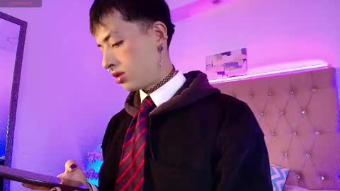 Snapshot of ozorio_dany chatting on 4, 11, 2025 Dany Ozorio online show from 4, 11, 2025