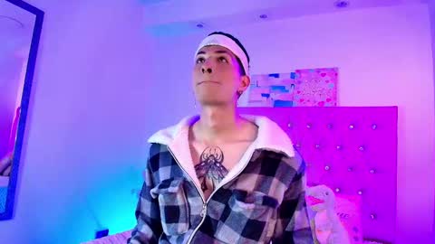 Snapshot of ozorio_dany chatting on 12, 11, 2025 Dany Ozorio online show from 12, 11, 2025