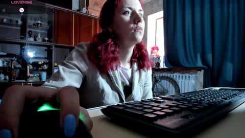 Ella online show from 4, 2, 2025