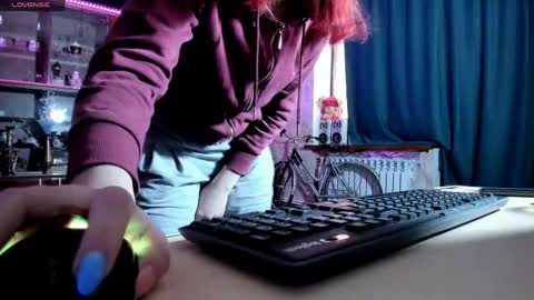 Ella online show from 14, 2, 2025