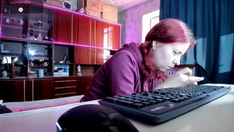 Ella online show from 12, 3, 2025