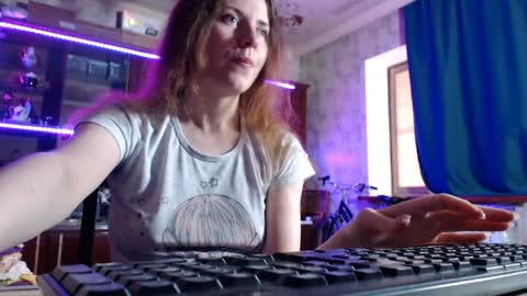 Ella online show from 19, 5, 2026
