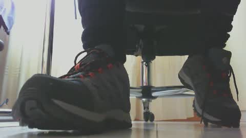 Snapshot of pablomenesssl chatting on 1, 2, 2025 Pablo Meness online show from 1, 2, 2025