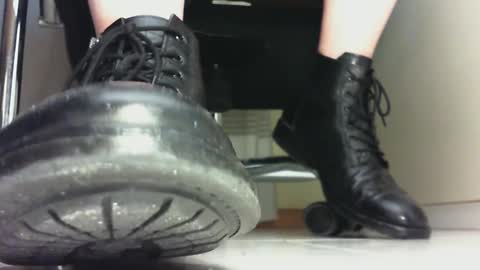 Snapshot of pablomenesssl chatting on 11, 2, 2025 Pablo Meness online show from 11, 2, 2025