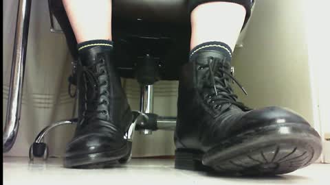 Snapshot of pablomenesssl chatting on 6, 3, 2025 Pablo Meness online show from 6, 3, 2025