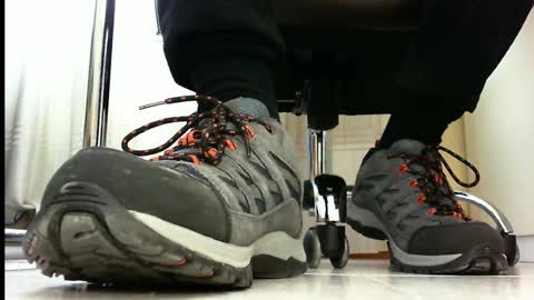 Snapshot of pablomenesssl chatting on 8, 3, 2025 Pablo Meness online show from 8, 3, 2025