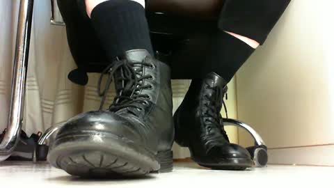 Snapshot of pablomenesssl chatting on 10, 3, 2025 Pablo Meness online show from 10, 3, 2025