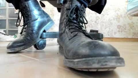 Snapshot of pablomenesssl chatting on 18, 12, 2025 Pablo Meness online show from 18, 12, 2025