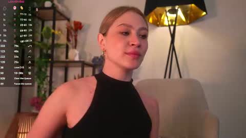 Kimlovense is activeThere are legends that in this room all your wishes can come true  Private is Open online show from 28, 7, 2026