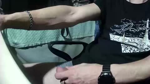 Snapshot of pajero1271 chatting on 19, 12, 2025 pajero1271 online show from 19, 12, 2025