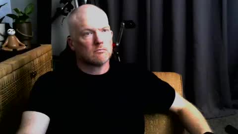 pale_dad_bod online show from 15, 11, 2025
