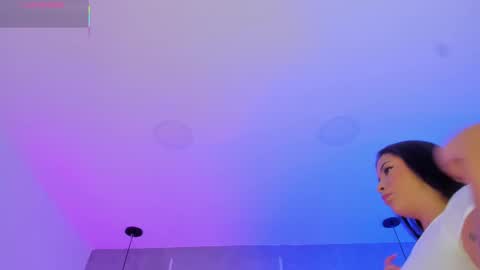 Snapshot of pamela_vega chatting on 9, 9, 2025 Manuela online show from 9, 9, 2025