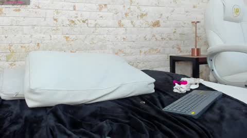 Pamela West online show from 27, 12, 2024