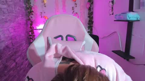 Snapshot of pamelajhonsom chatting on 5, 11, 2025 pamelajhonsom online show from 5, 11, 2025