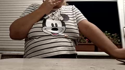 Snapshot of pamid215 chatting on 5, 11, 2025 angel hris online show from 5, 11, 2025