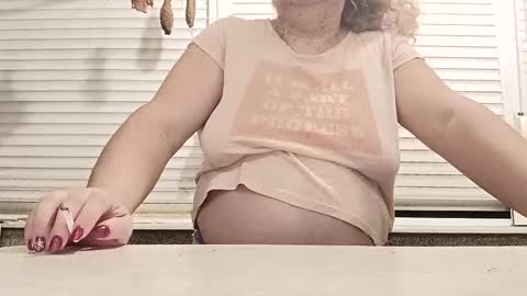 Snapshot of pamid215 chatting on 14, 12, 2025 angel hris online show from 14, 12, 2025