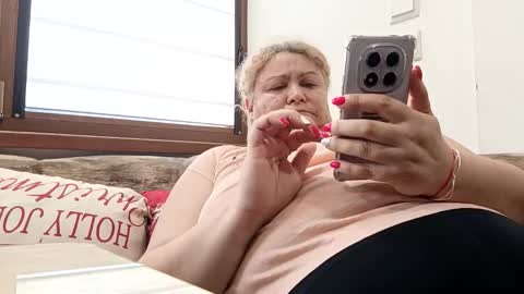 Snapshot of pamid215 chatting on 1, 3, 2026 angel hris online show from 1, 3, 2026