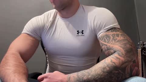 Snapshot of panther_style chatting on 1, 2, 2026 Oleg online show from 1, 2, 2026