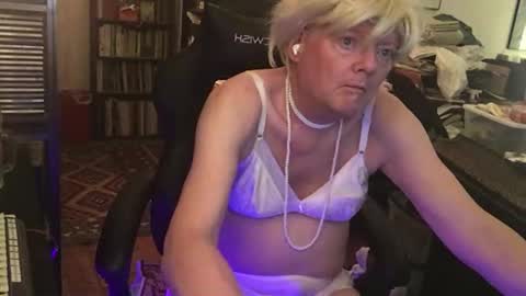 Pantyvioletlace online show from 12, 2, 2026