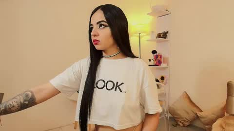 PAOLA IM INDEPENDENT MODEL online show from 10, 2, 2026