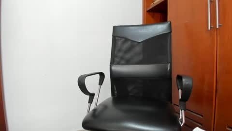 paoguerrax354 online show from 15, 2, 2025