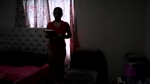 Paola 23 and Andres 25 online show from 3, 5, 2026