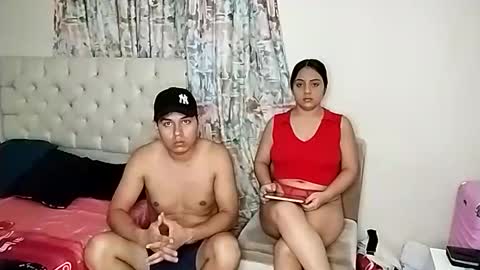 Paola 23 and Andres 25 online show from 13, 5, 2026