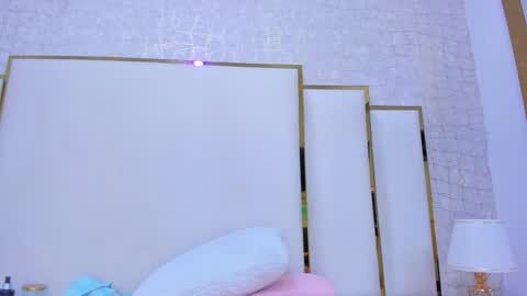 Paola  online show from 22, 9, 2025