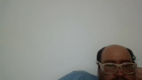 Snapshot of papi_adiel4 chatting on 14, 6, 2026 papi_adiel4 online show from 14, 6, 2026