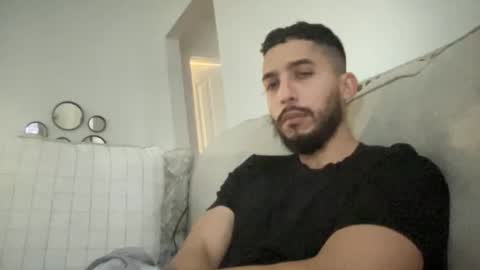 papicubano_guapo23cm online show from 2, 1, 2025