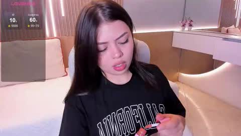 Snapshot of paradise_doll_s chatting on 29, 11, 2025 Amy and my doll online show from 29, 11, 2025