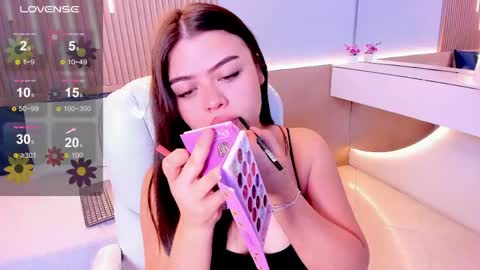 Amy and my doll online show from 26, 4, 2026