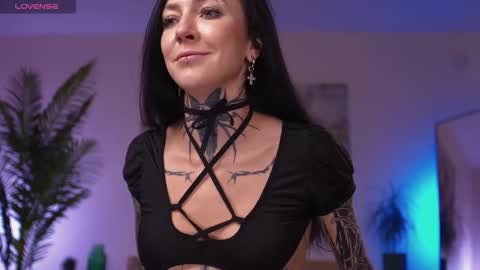 Snapshot of parasite_eve1 chatting on 21, 9, 2025 Alise Melissa online show from 21, 9, 2025