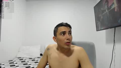 pareja_curiosa19 online show from 7, 1, 2026