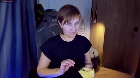 Paris online show from 22, 2, 2025