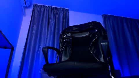 Paris online show from 30, 1, 2025