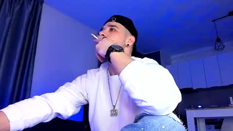 Paris online show from 19, 2, 2025