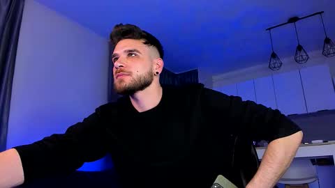 Paris online show from 7, 2, 2026