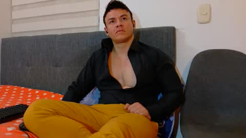 Snapshot of paris_mark chatting on 12, 9, 2025 Mark Paris online show from 12, 9, 2025