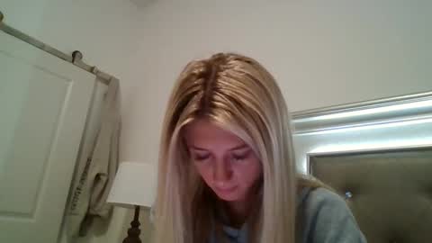 parisbaby2000 online show from 29, 10, 2025