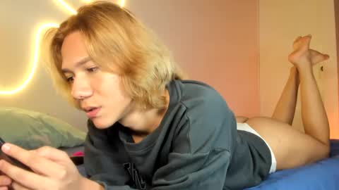 Snapshot of parisstone2 chatting on 10, 12, 2024 connie online show from 10, 12, 2024