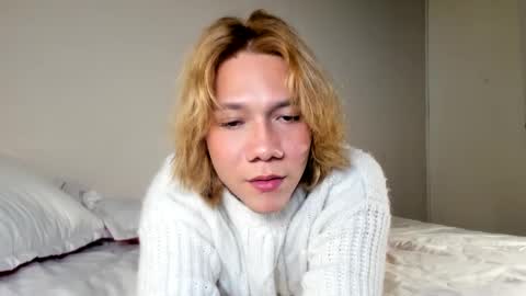 Snapshot of parisstone2 chatting on 15, 12, 2024 connie online show from 15, 12, 2024